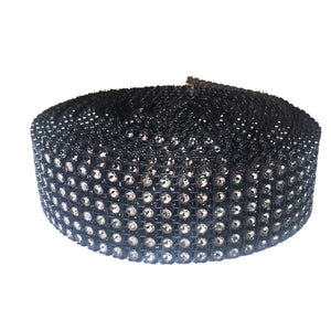 Banda Panglica cu Strasuri Decorativa de Lipit Aplicat din Acril 6 Siruri Rhinestones Negru-Argintiu 1 m de Cusuta