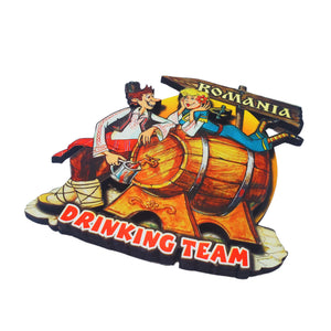 Magnet Decorativ de Frigider Cu Motive Traditionale Pereche Tarani Romania Butoi Drinking Team Costum Popular