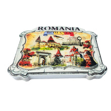 Încărcați imaginea în Galerie, Magnet Decorativ de Frigider Vlad Tepes Suvenir din Ceramica Castele din Romania